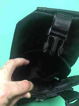 Мужская сумка тактическая через плечо черная - размер сумки 30*20см, 4 кармана, с USB шнуром в комплекте Киев