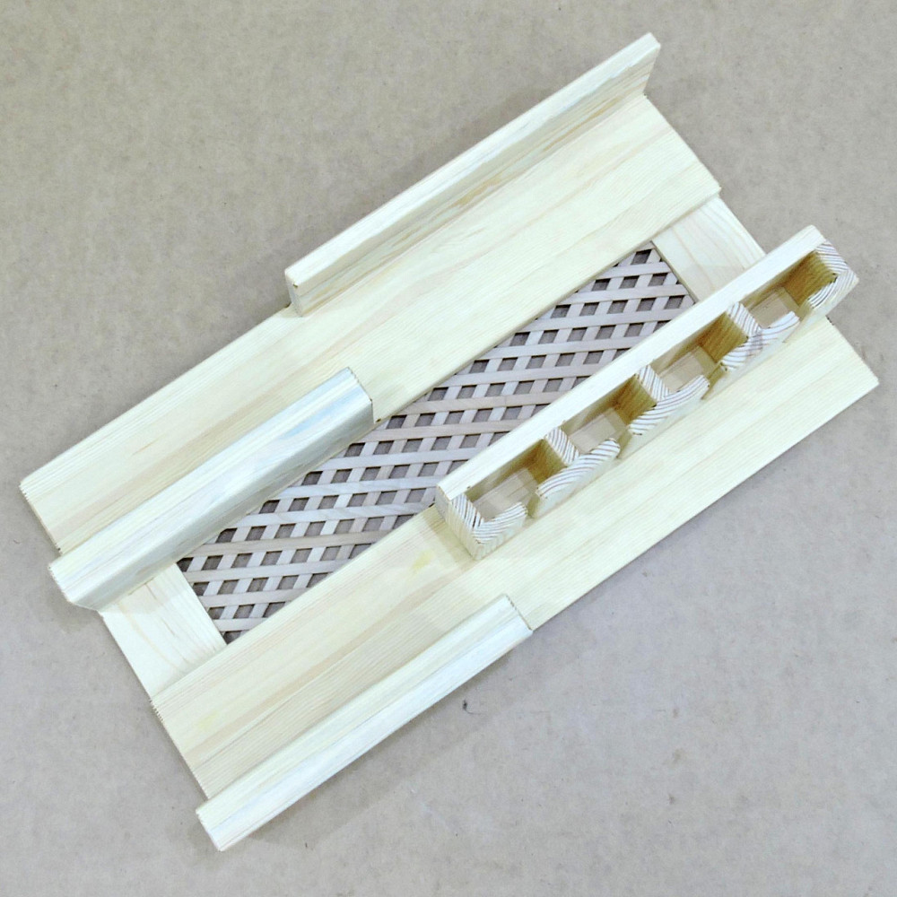 Настенная винная полка 