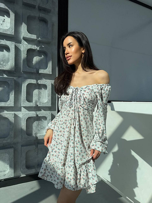 Жіноче святкове принтоване плаття із софту Білий Одеса - фото 1