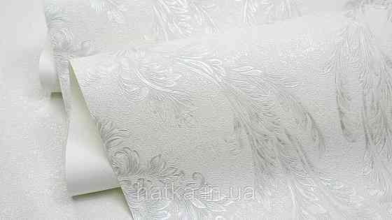 Шпалери метрові вінілові на флізеліні Sintra Classic класика вензелю візерунки структурні сріблясті на білому 520017 Київ