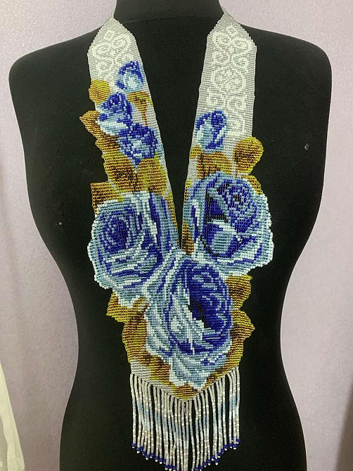 Гердан «Розы в синем» из бисера Коломыя - изображение 1