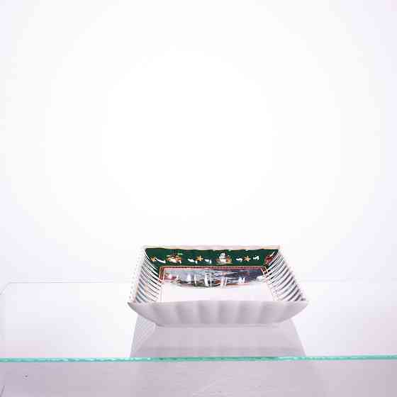 Yiwu Сервірувальне новорічне блюдо для закусок з порцеляни Santa 30,5×17,5×2,5 (см) HP-SDHK-22 Коломия