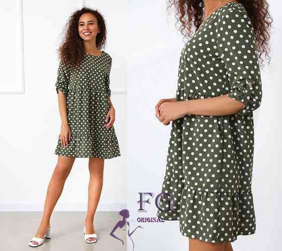 Женское платье в белый горошек 