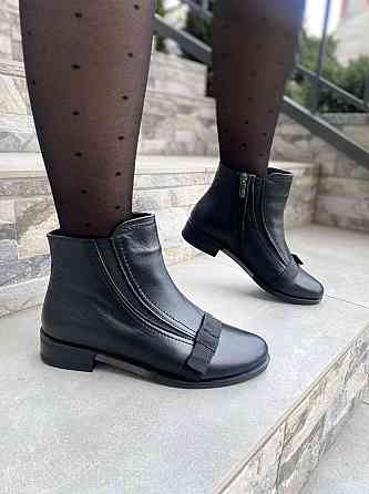 Maxi Черевики жіночі Maxi чорні натуральна шкіра 36-38 (1076) Коломыя