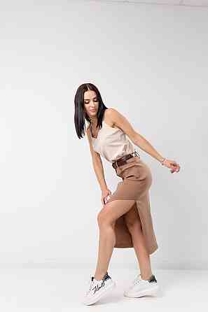 Юбка с фигурным разрезом 