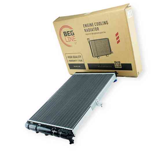 Радіатор Сенс двигуна Мукачево