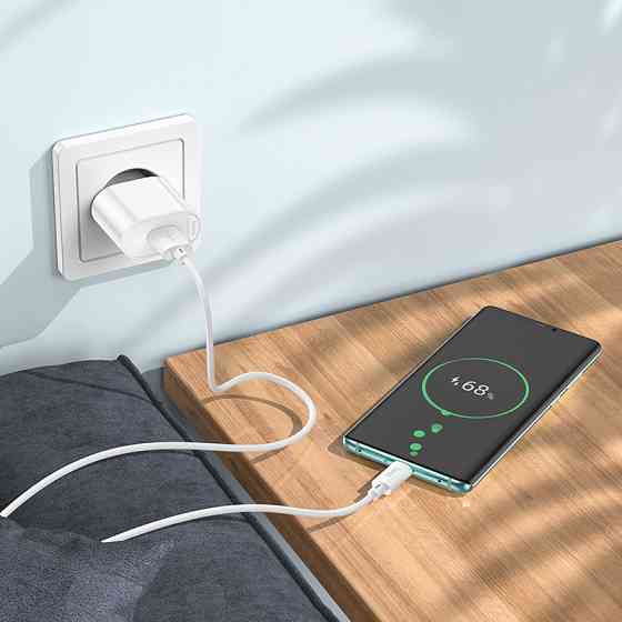 Сетевое зарядное устройство HOCO C109A Fighter single port QC3.0 charger 18W White Киев