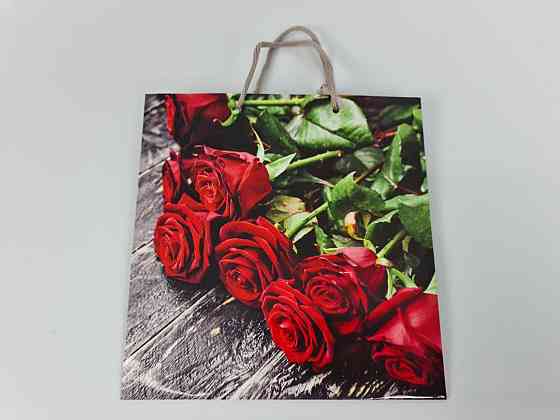 Пакет бумажный подарочный квадратный 23*24*10(артKV-208) (12 шт) Харьков