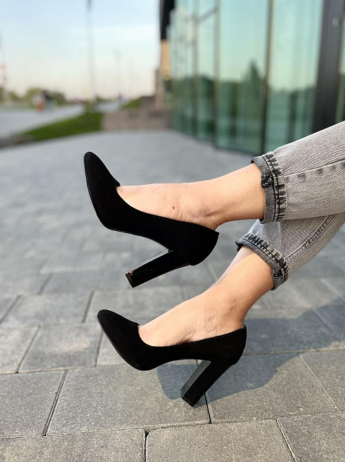 Туфлі жіночі D and V чорні замша натуральна висота каблука 9 см (2247) Коломия - фото 7