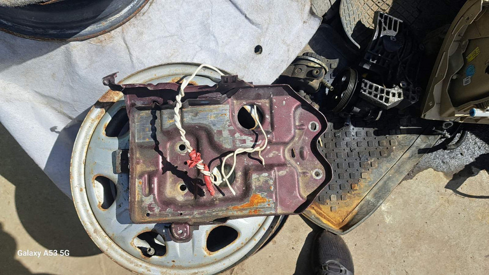 Підставка акумулятора для Chevrolet Aveo 2006-2013 років випуску Київ - фото 2