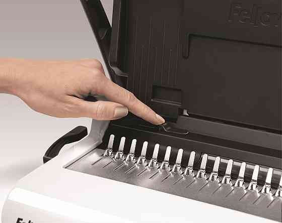 Биндер Fellowes Star A4 (f.B5627501) ( Вага: 4.94 кг ) Харьков