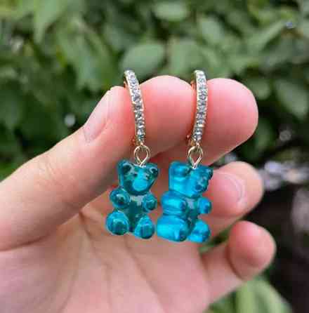 Серьги с мишками голубые с камнями, размер 1,6*1см, смола Киев