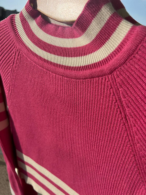 Светр гольф жіночий MIX RAY 6728 смуга кроп-топ короткий, малиновий, one size Київ - фото 3