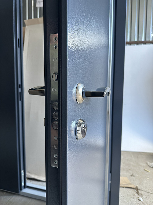 Двери уличные Redfort, модель  (Металл/МДФ) ,  (2 контура) С ТЕРМОРАЗРЫВОМ Киев - изображение 3