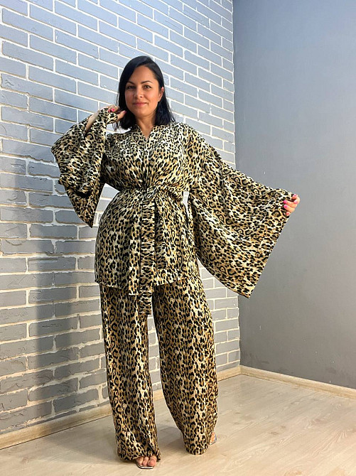 Костюм жіночий My fashion 1675 кімоно з поясом широкі брюки на резинці леопардовий принт one size коричневий, коричневий, one size Київ - фото 1