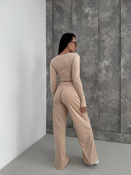 Женский прогулочный костюм двойка: лонгслив и штаны велюр Беж, 46/48 Одесса - изображение 6