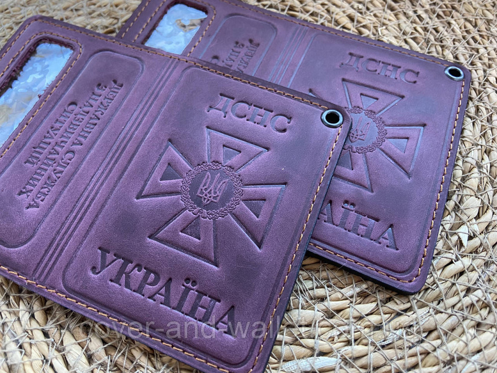 Обложка на удостоверение ДСНС с пластиковым шевроном зеленого цвета P_Leather Бордовый Киев - изображение 2