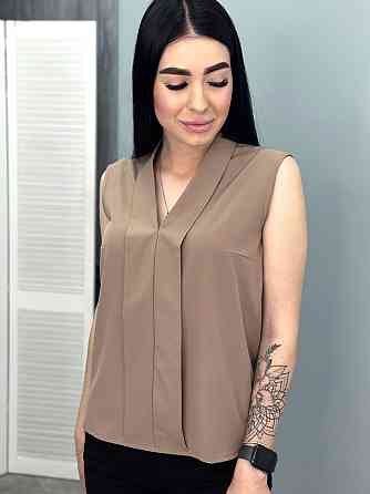 Летняя блузка без рукавов 