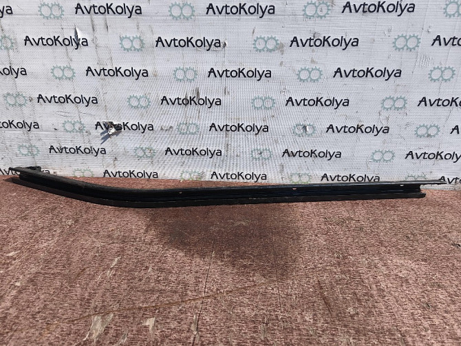 Направляюча бокових дверей нижня права Opel Vivaro 2001-2013 (коротка база) Ковель - изображение 2