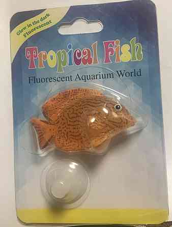 Рибка Тропічна, помаранчевого кольору, силіконова та люмінісцентна (в темряві світяться), декор в акваріум), розмір 4*6 см Київ