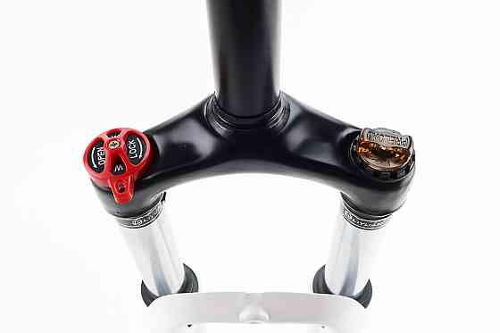 Вилка 26 "амортизаційна, без різьби 1-1/8" (28,6мм), шток 200мм, з ходом 80мм, Disk-brake, M Lockout, біла FRK-26 Київ