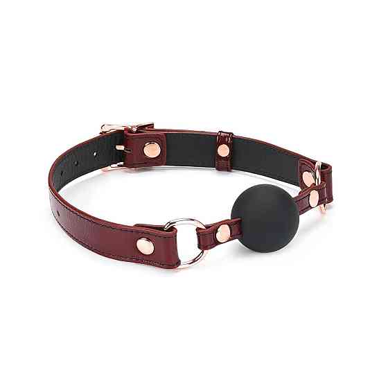 Силіконовий кляп Liebe Seele Wine Red Ball Gag, діаметр кульки 4,3 см, ремінь із натуральної шкіри Sex Aura Київ