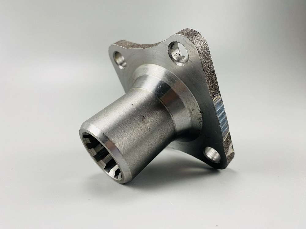 Фланець роздавальної коробки опори проміжної внутрішній шліц МТЗ Мукачево - фото 2