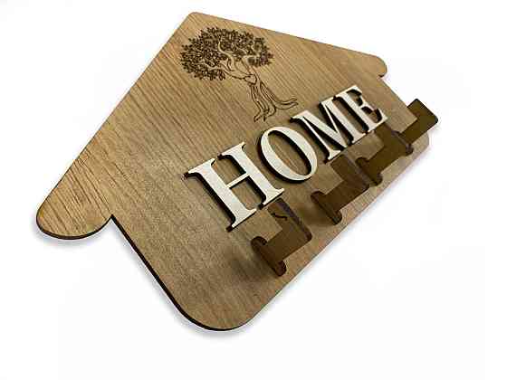 Ключник из натурального дерева HOME на 4 крючка с резьбой 28х15 см, ключница настенная Каменец-Подольский