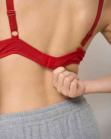 Бюстгальтер Nicoletta с паетками на шлейках (75В-90В) с Push-up 80576 90B, Красный Киев