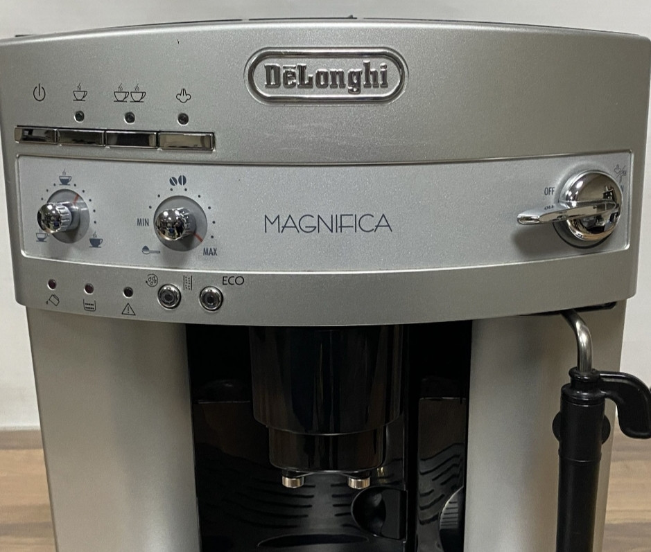 Кофемашина Delonghi Magnifica Silver Киев - изображение 1