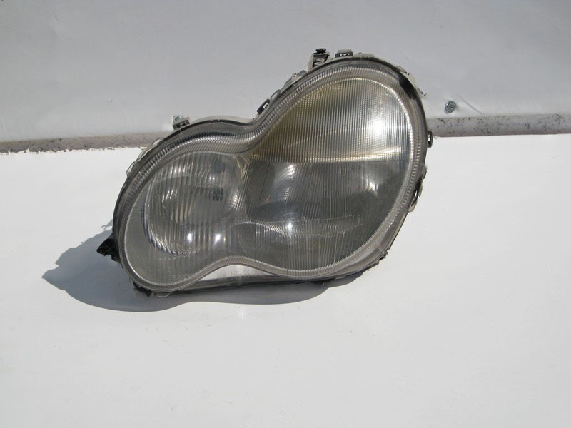 Mercedes-Benz  A2038200161 Фара ліва галоген C-Class W203 до рестайлу обламане внутрішнього кріплення Одеса - фото 1