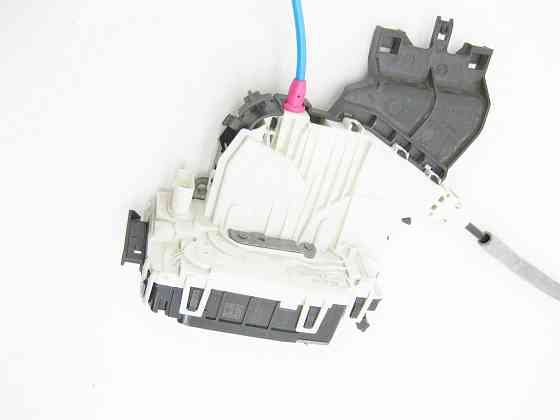 Mercedes-Benz  A2047303035 Замок задніх правих дверей + A1177320208 кріпильна пластина + A1177600204 трос на ручку відкриття дверей внутрішню E-class  Одесса