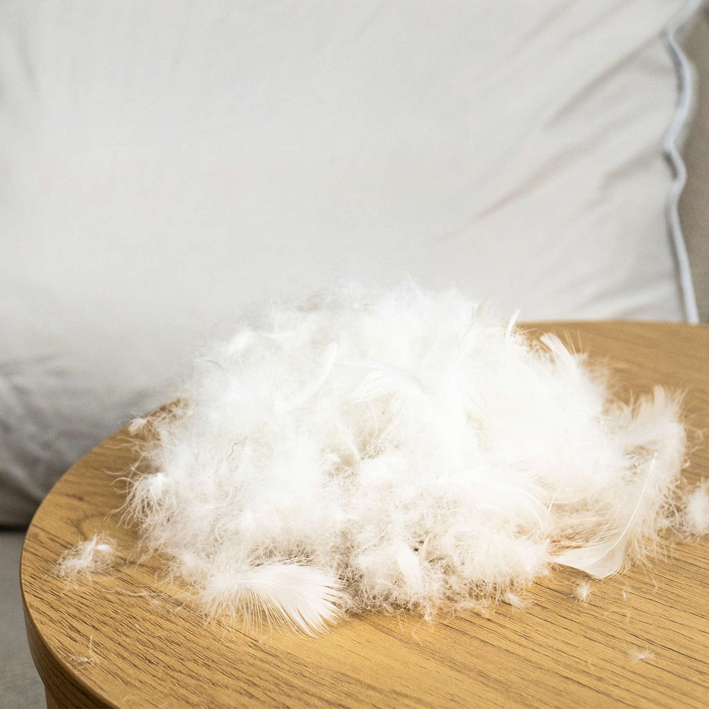 Подушка пуховая премиум качества YouStar 50% пух 50% перо Сатин - упругая 70x70 см (Бежевый) Сумы - изображение 6