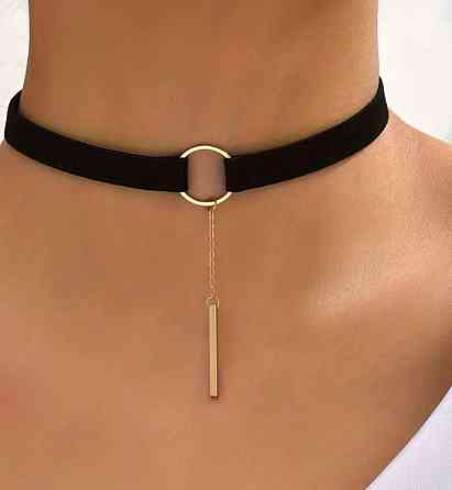 Флоковий чокер чорний з кільцем і підвіскою, оксамитовий чокер на шию Київ