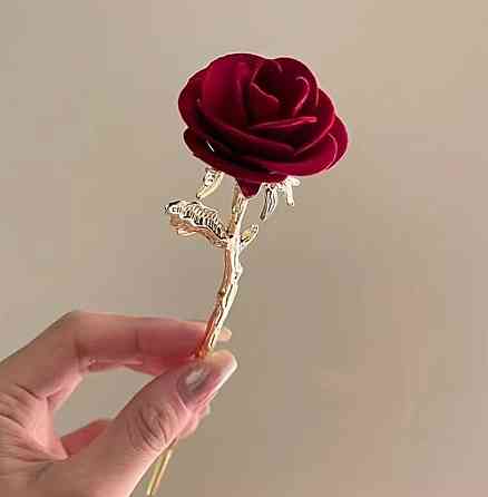 Шпилька для волос с декоративной розой, красная, 1 шт Киев