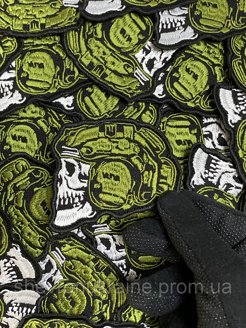 Шеврон Череп у шоломі. Реколор (Форма контурна. На липучці) Розмір 7x8см Київ - фото 4