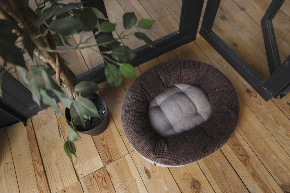 Лежанка для собак і котів овальна Harley and Cho, круглий лежак для тварин Bagel Brown Одеса - фото 9