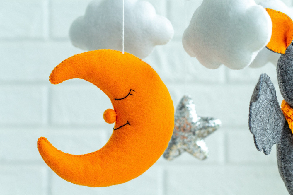 Дитячий мобіль на ліжечко для немовлят ручної роботи WooolyWool «Кажан та павук» Київ - фото 5