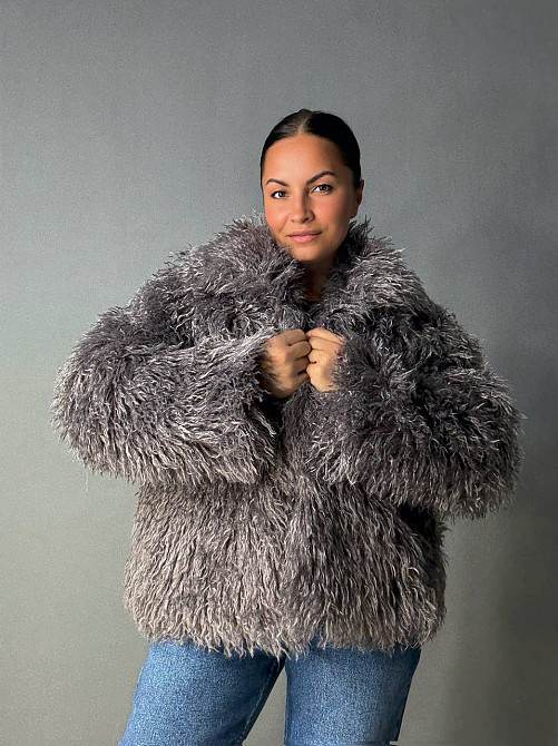 Шуба жіноча Lady Yep 10018 штучна під ламу з коміром коричнева, коричневий, M Київ - фото 1