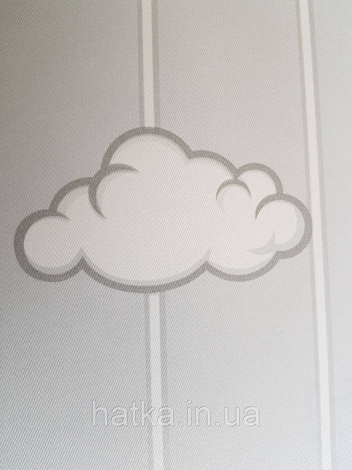 Метрові вінілові шпалери на флізеліні AdaWall Ada Kids дитячі хмари хмари хмари тучки білі сріблясті на світло-сірому Київ - фото 3