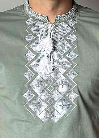 Чоловіча Футболка вишиванка оливкового кольору Київ