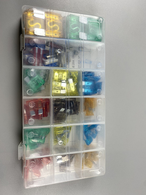 Набір запобіжників 147 шт від 5A до 70А від 5A до 70А  (mini, micro, medium, maxi, круглі скло + круглі кераміка) бокс пластиковий Мукачево - фото 5