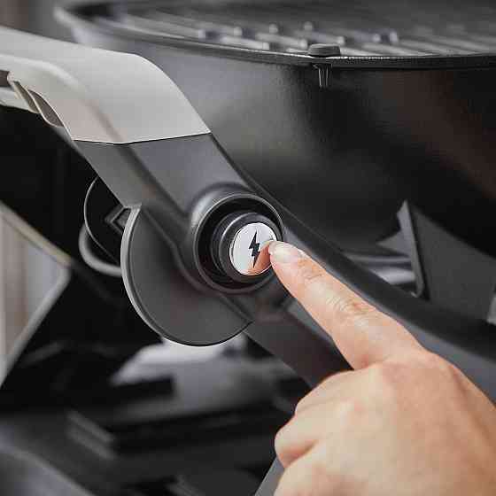 Газовый гриль Weber Q1200N Black с боковыми столиками на подставке 1501085 Код: 013095 Ровно