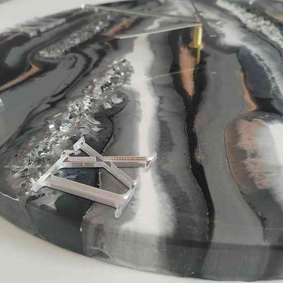 Часы настенные 40 см из эпоксидной смолы ручной работы Днепр