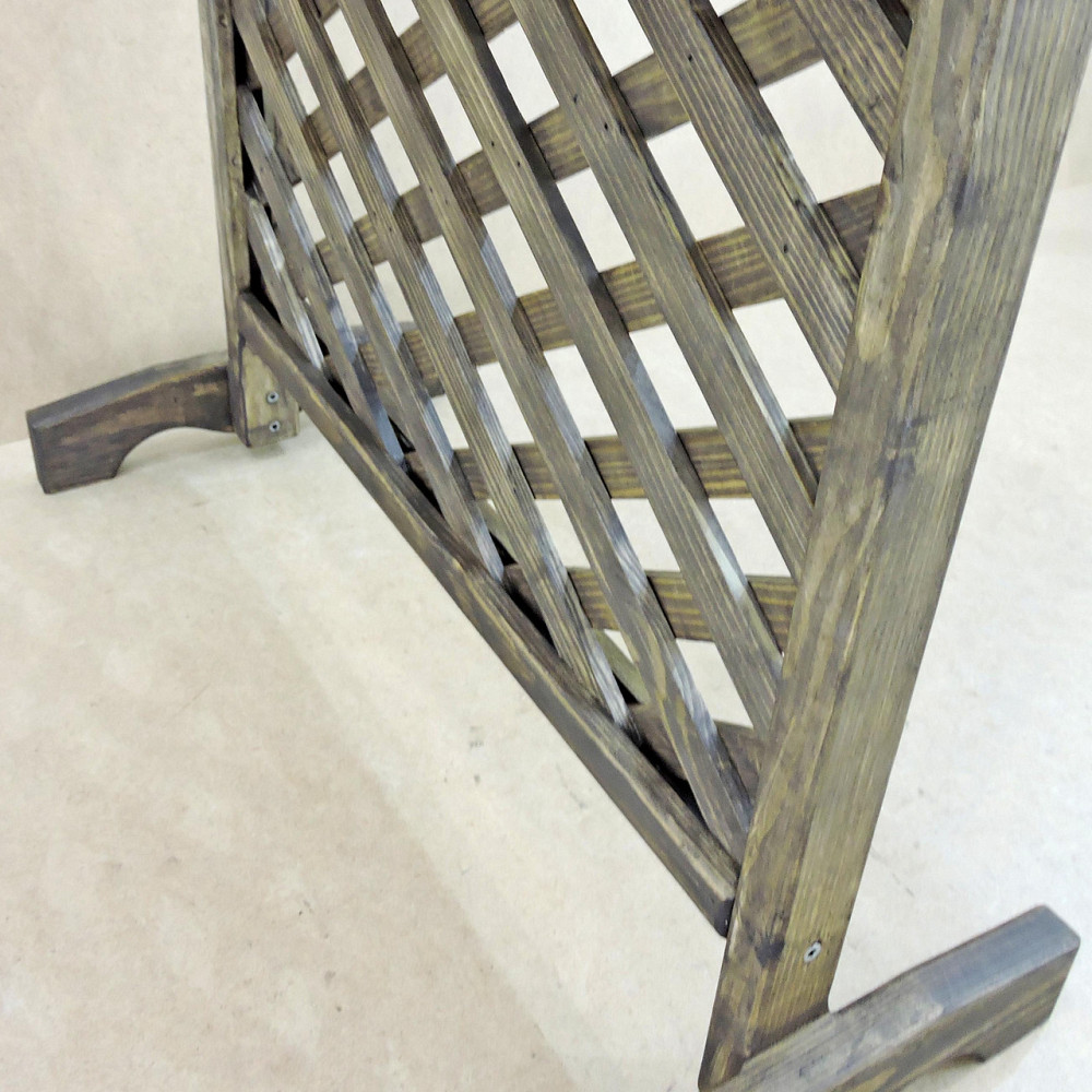 Кашпо на стойке 