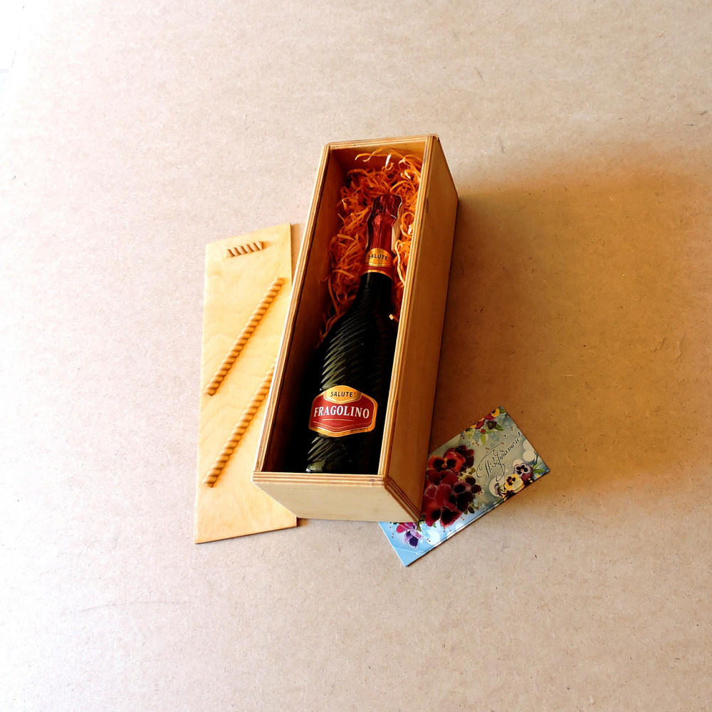 Подарочная коробка 