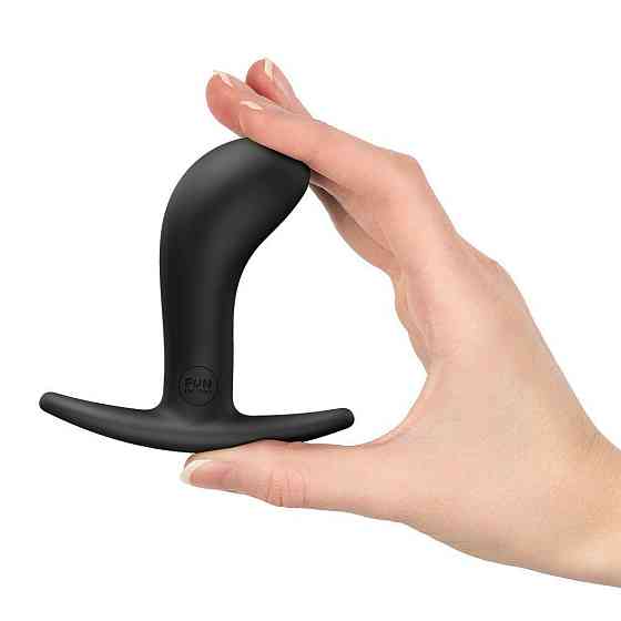 Анальна пробка Fun Factory BOOTIE M Black, діаметр 3,3 см, тонкий обмежувач Sex Aura Київ