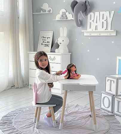 Столик хмаринка з зручною нішею 54х68х50 і стільчик корона 26х26х24, стіл та стілець в дитячу, білий з рожевим Київ