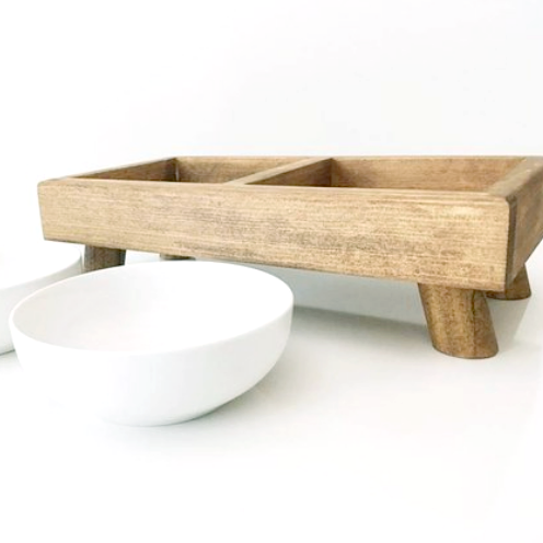 Подставка под миски для кошек 