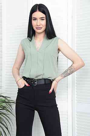 Летняя блузка без рукавов 